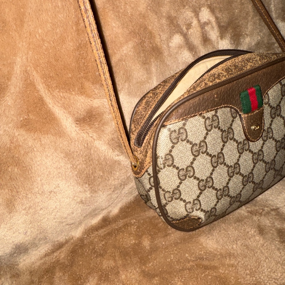 Gucci Beige GG Canvas Crossbody with Brown Leather Trim and Green-Red Web - Picture 10 of 15
